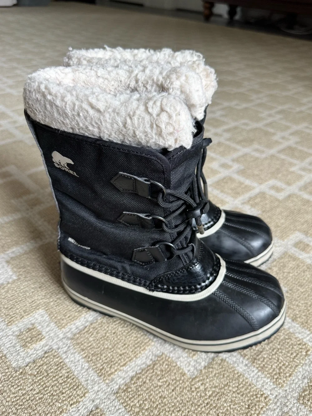 Sorel Yoot Pac Nylon Waterproof Snow Boots Black White Kids Size 3